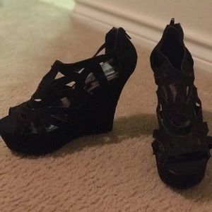 Madden girl wedges